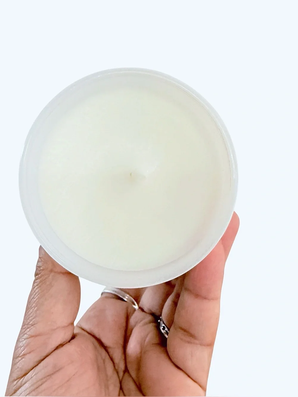 Leoben Company Sicilian Lemon Scented Candle - White blue yellow